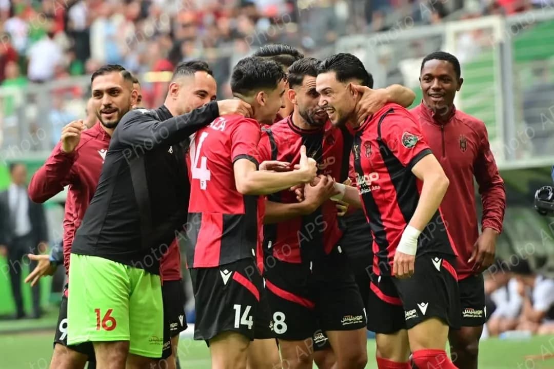 USM Alger lead CR Belouizdad (2-0) at half-time