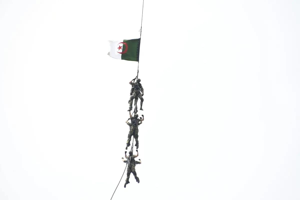 President of the Republic presides over graduation ceremony at Cherchell Military Academy