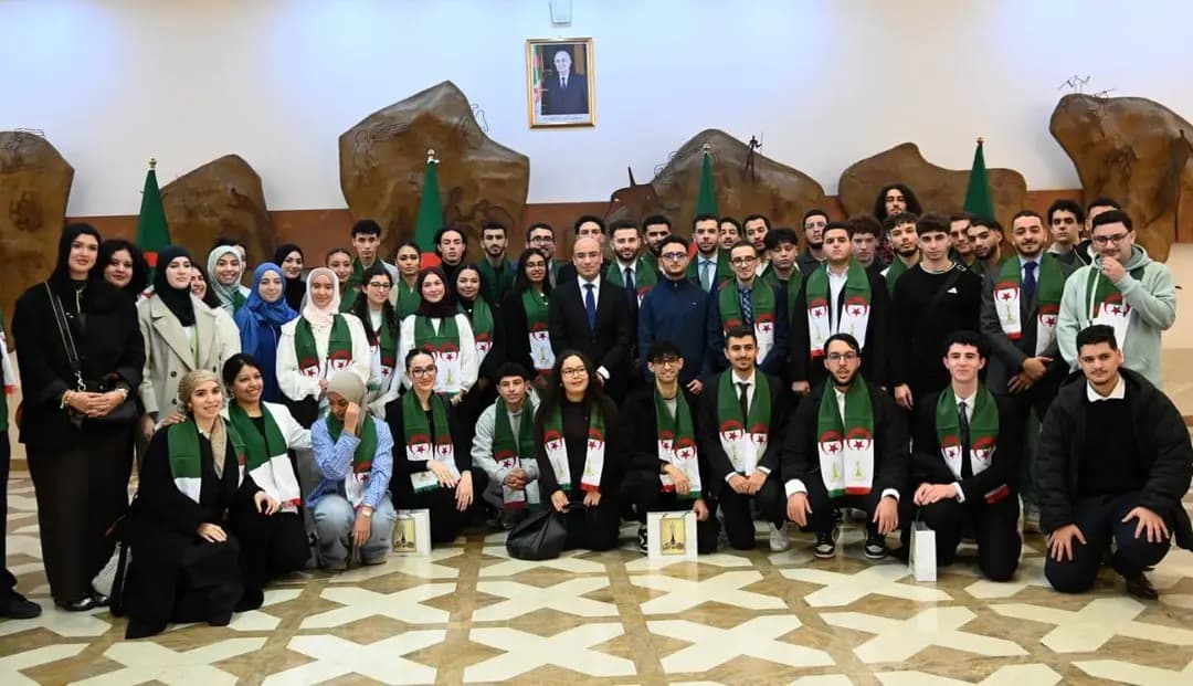 Chaib meets Algerian diaspora students at winter university event