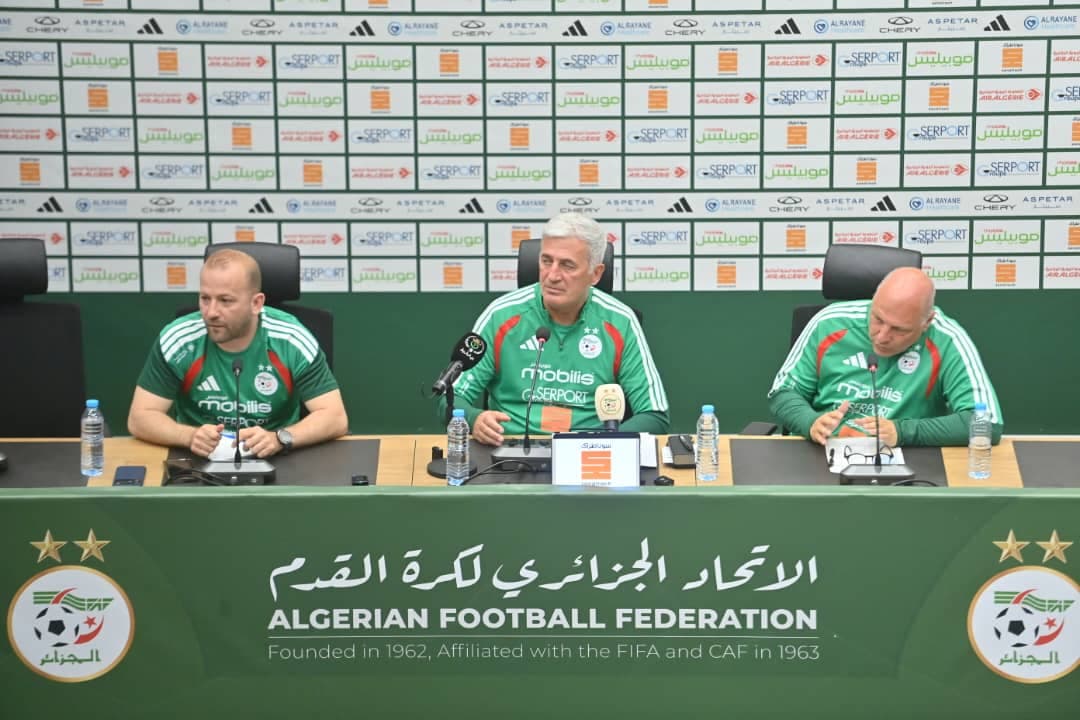 National coach holds press conference