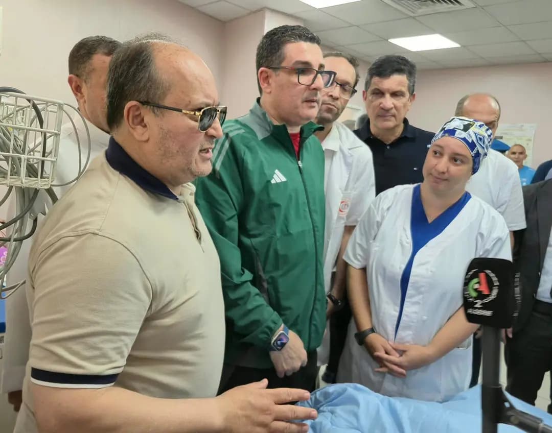 PM visits injured at Mohamed Lamine Debaghine Hospital