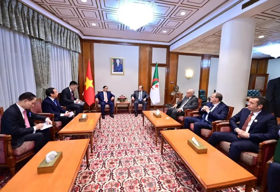 PM Ghrieb holds talks with Vietnam’s counterpart