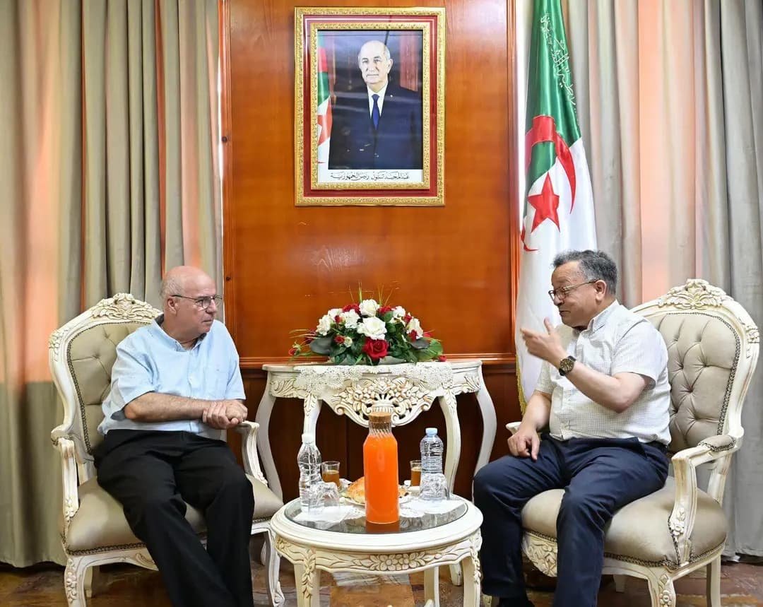 Baddari receives Algerian physicist Noureddine Melikechi