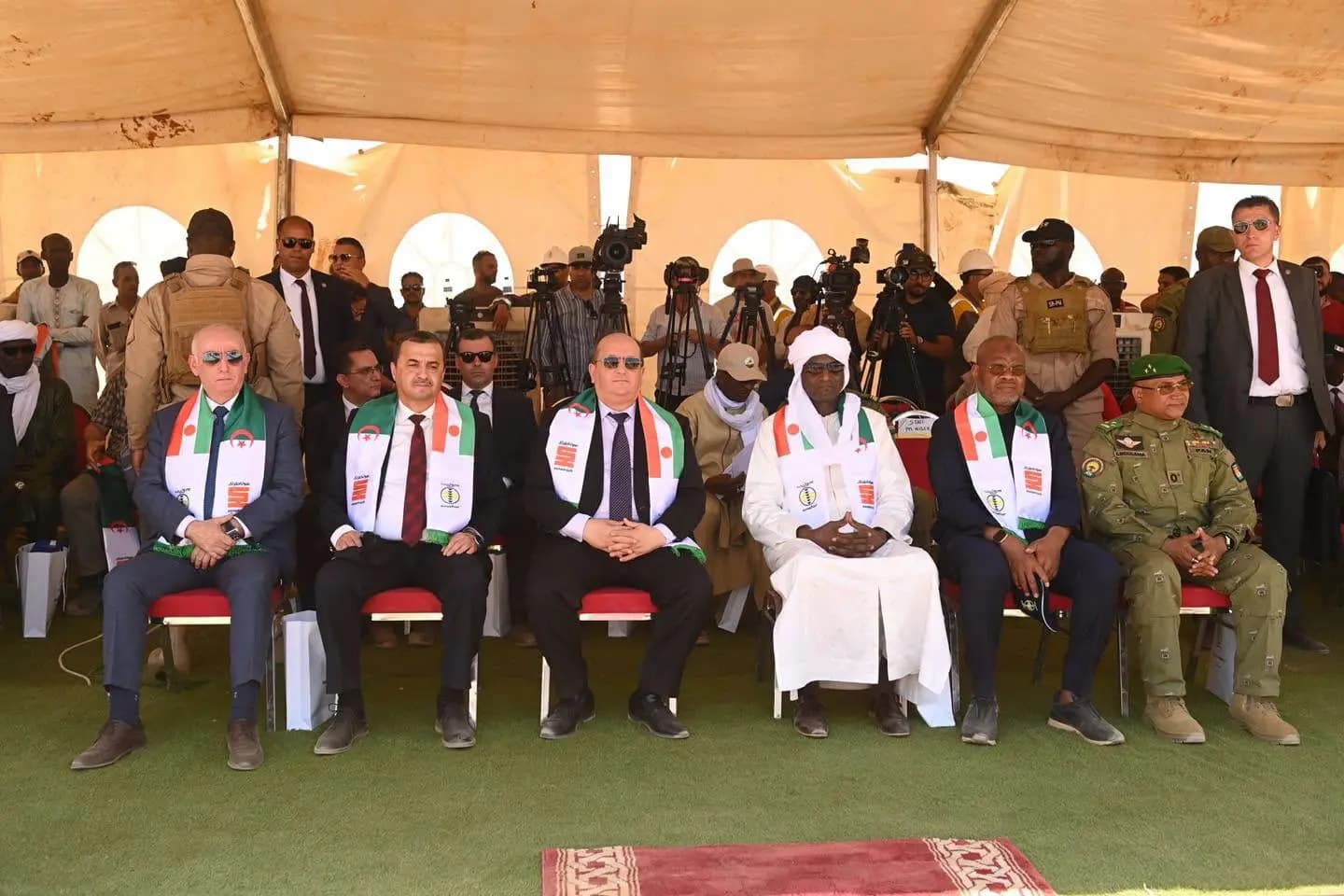 PM Sifi Ghrieb, Nigerien counterpart launch exploratory drilling works at "Kafra South-East 1"