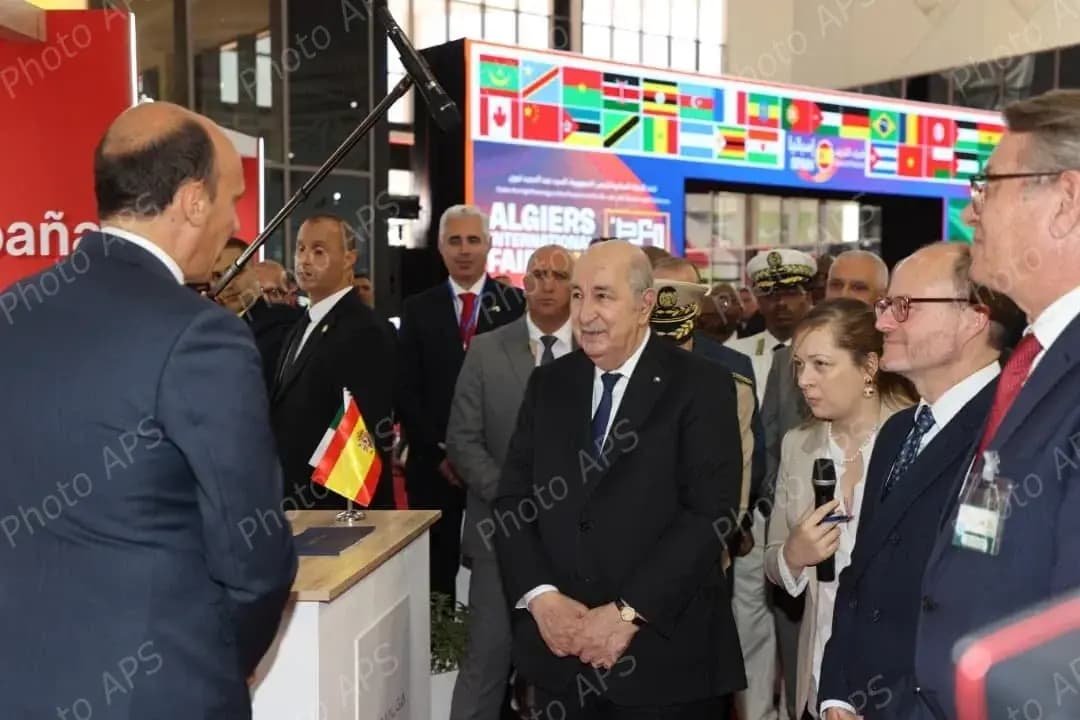 President Tebboune tours Algerian, foreign pavilions at AIF