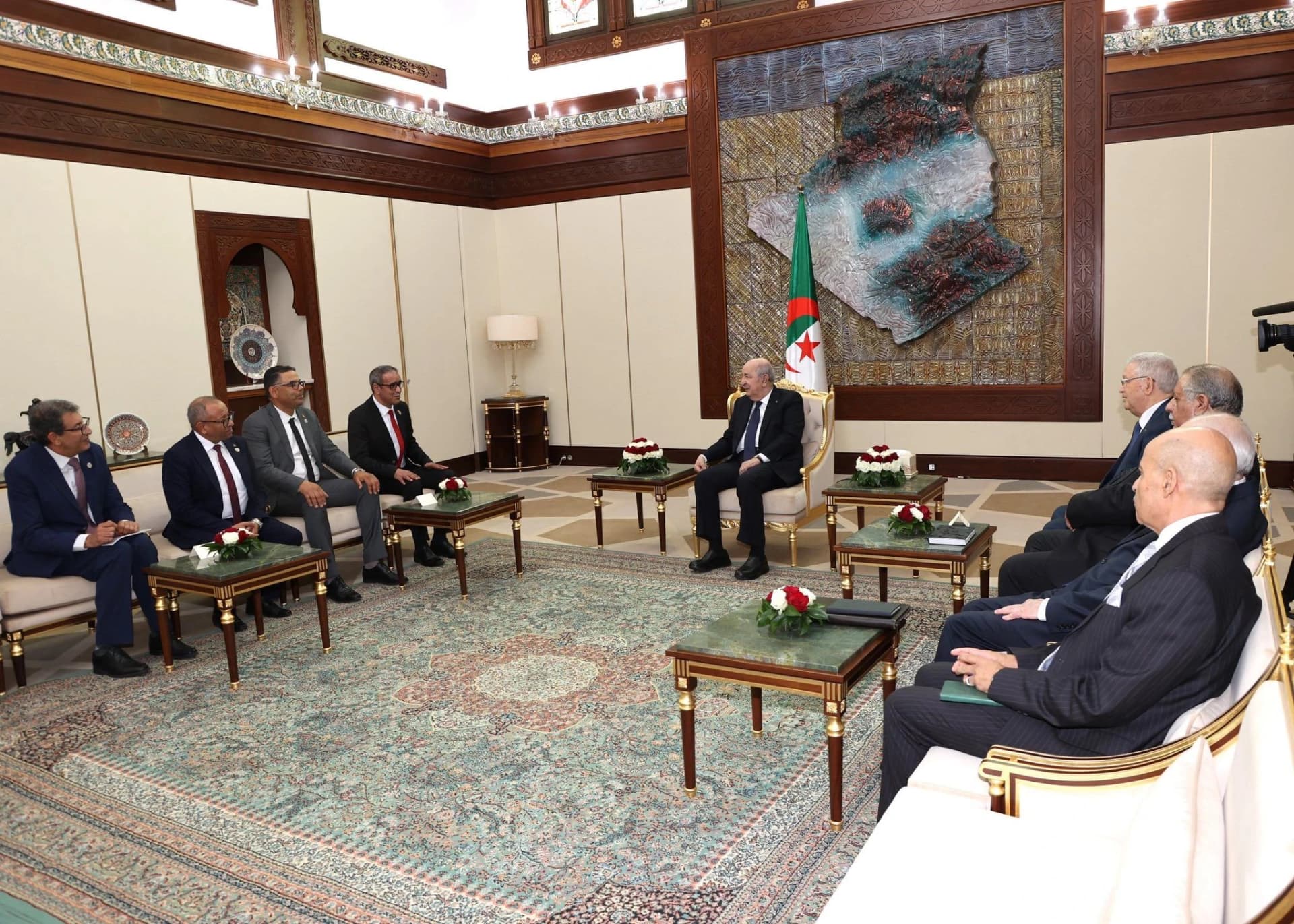 President Tebboune receives President of Tunisian National Council of Regions and Districts