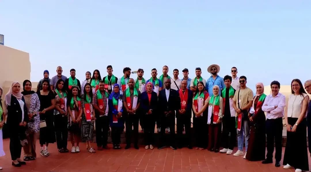 Hidaoui receives Tunisian youth delegation visiting Algeria under exchange program