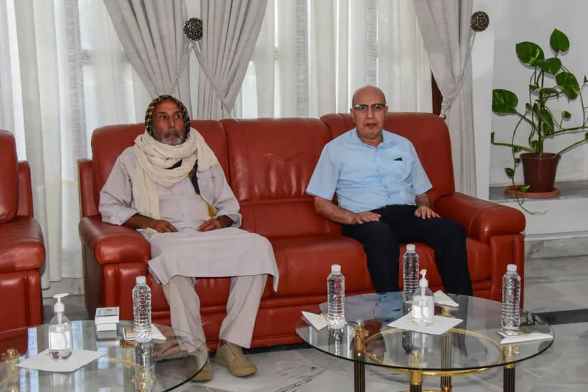 Army Security services receive German national Ulumaskan Sinan, kidnapped in Niger