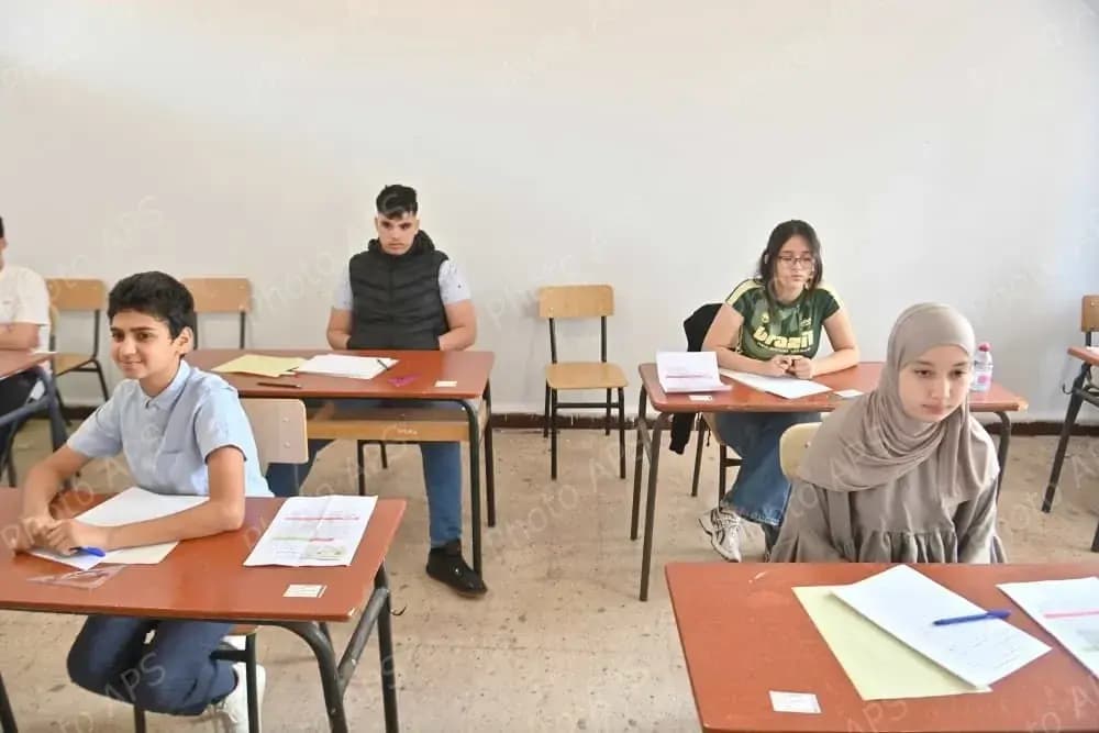 Over 877,000 candidates sit for Middle School Graduation Exam