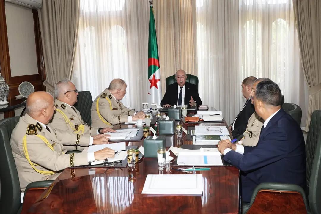 President Tebboune chairs meeting on converting Tanezrouft desert military barracks into prison for drug lords
