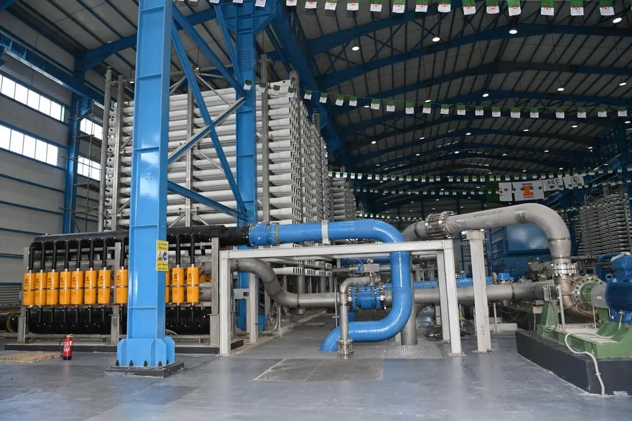 President Tebboune orders desalinated water from new plants to reach 250 km from coast