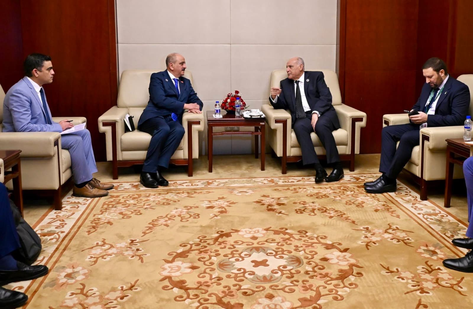 Attaf, Tunisia's counterpart hold bilateral talks