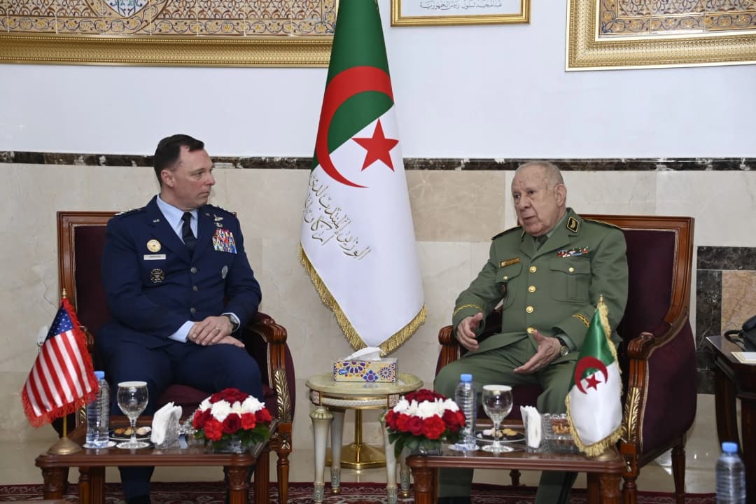 General Saïd Chanegriha receives Commander of AFRICOM