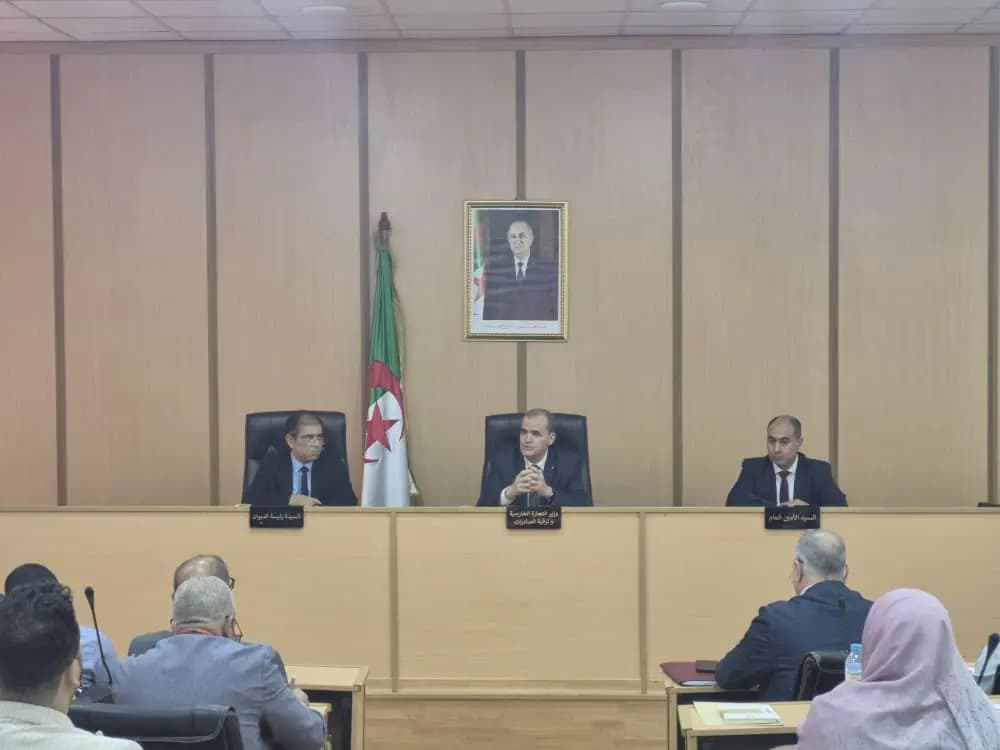 Rezig chairs meeting to assess outcomes of Algerian exporters' participation in international trade events