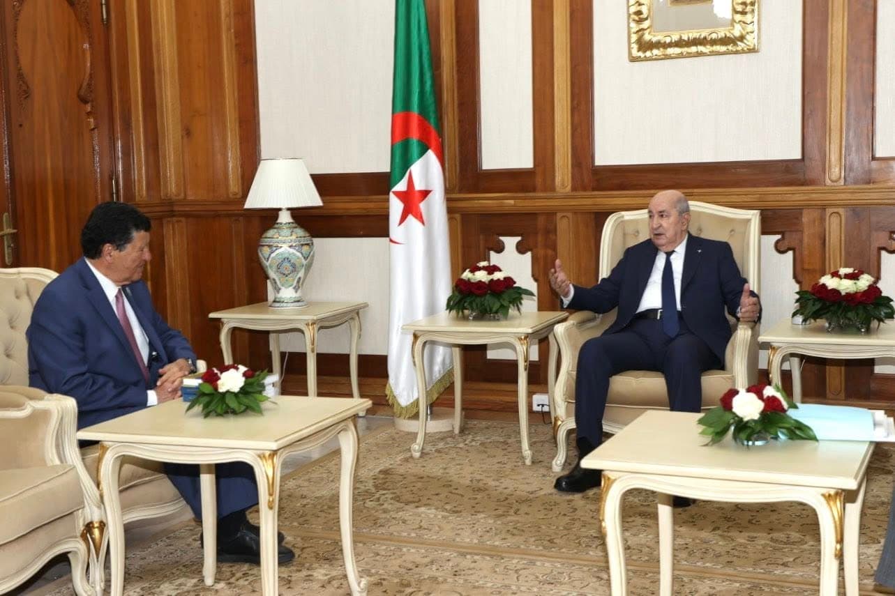 President Tebboune receives Professor Elias Zerhouni