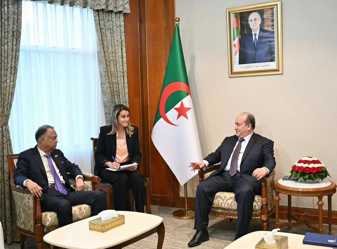 Prime Minister receives Bangladeshi ministerial delegation
