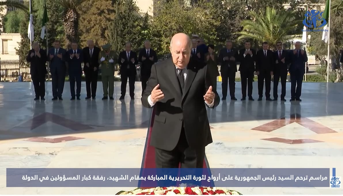 President of the Republic pays tribute to memory of Revolution’s martyrs at Martyr’s sanctuary