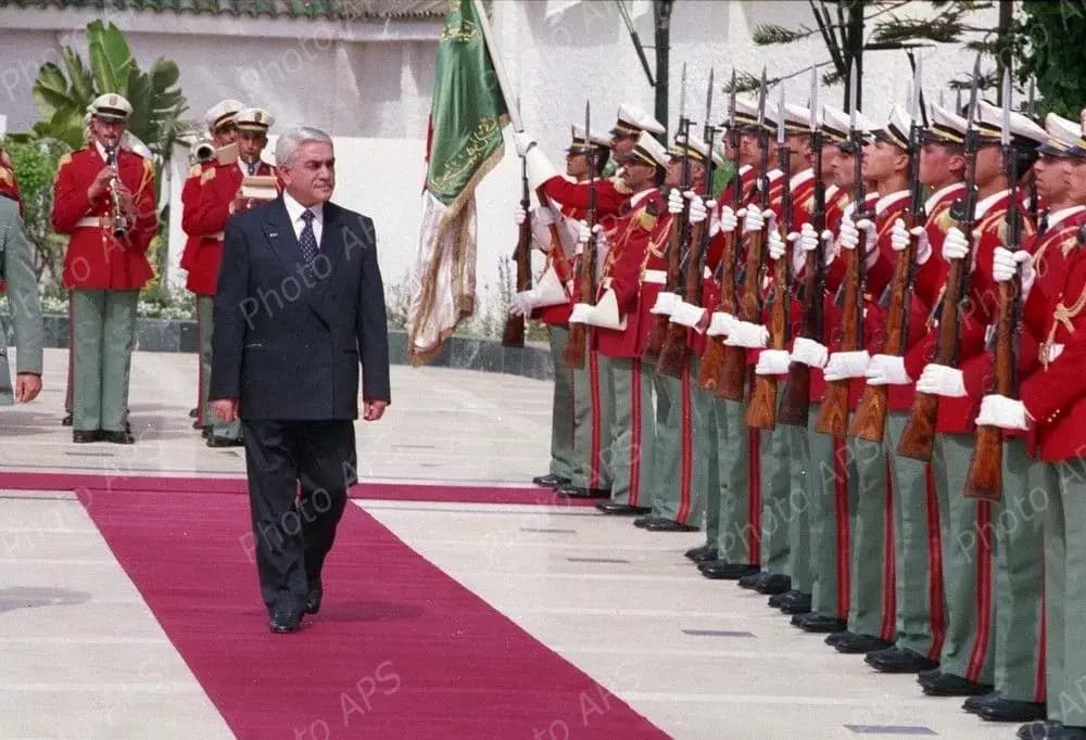 ALGIERS - With the passing of former President of the Republic and Mujaheed Liamine Zeroual on Saturday at the Mohamed Seghir Nekkache Military Hospital in Algiers, Algeria loses one of its most prominent figures, a man who marked a pivotal stage in the nation's history.