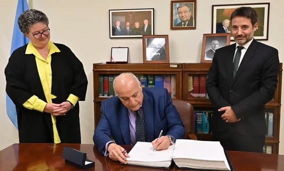 The Minister of State, Minister of Foreign Affairs, National Community Abroad and African Affairs, Ahmed Attaf, singed Saturday at the headquarters of the United Nations “the agreement under the United Nations Convention on the Law of the Sea on the Conservation and Sustainable Use of Marine Biological Diversity of Areas Beyond National Jurisdiction” (BBNJ).