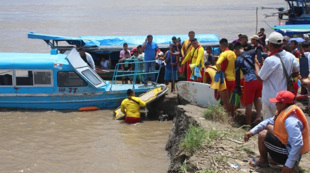 Deslizamiento en Perú deja 12 muertos y 30 desaparecidos