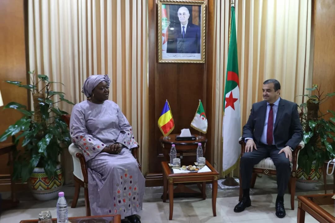 Arkab aborda con la ministra chadiana de Petróleo y Minas el refuerzo de la cooperación bilateral