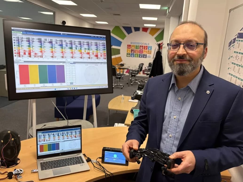 Investigadores desarrollan auriculares inteligentes que predicen crisis epilépticas