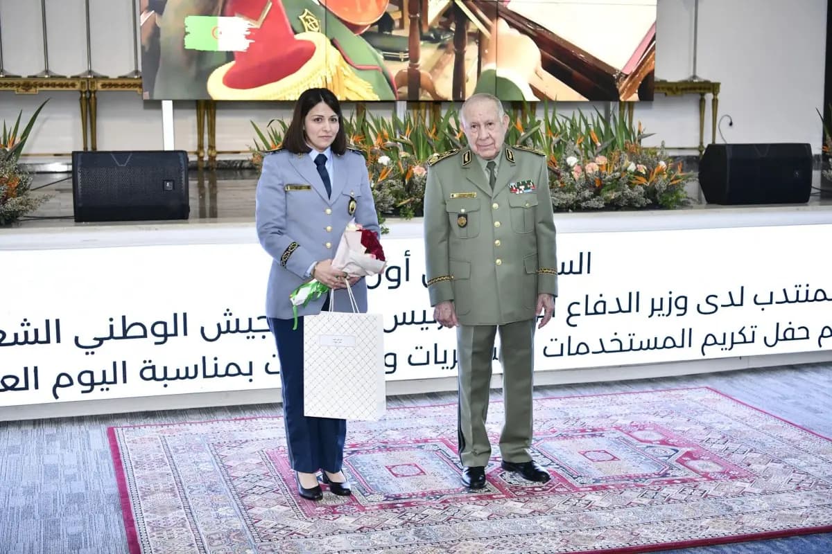 Ceremonia de celebración del Día Internacional de la Mujer en la MDN