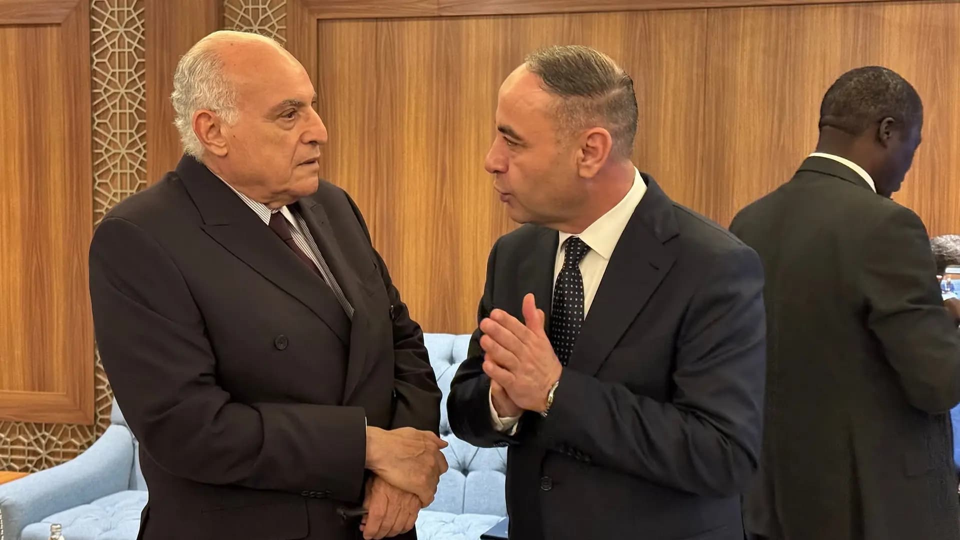 OCI: Attaf se reúne en Yeda con varios de sus homólogos
