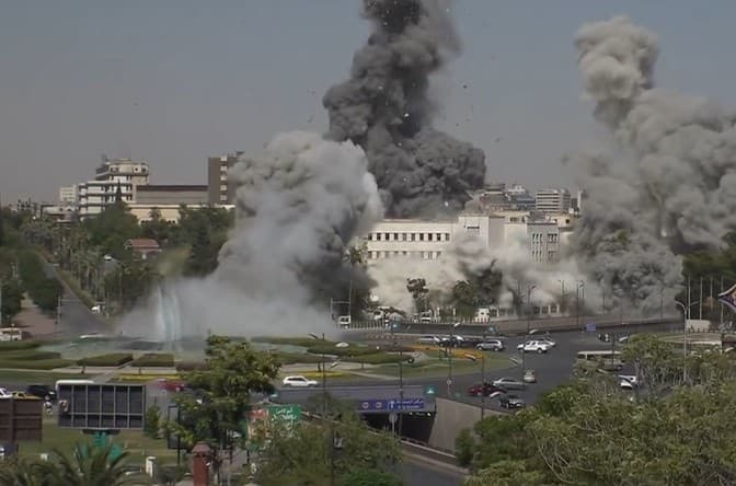 La nueva agresión sionista contra Siria, que incluyó bombardeos contra el cuartel general del ejército sirio en Damasco y sobre la ciudad de Sueida, dejando varios mártires y heridos, ha provocado enérgicas condenas por parte de la comunidad internacional.