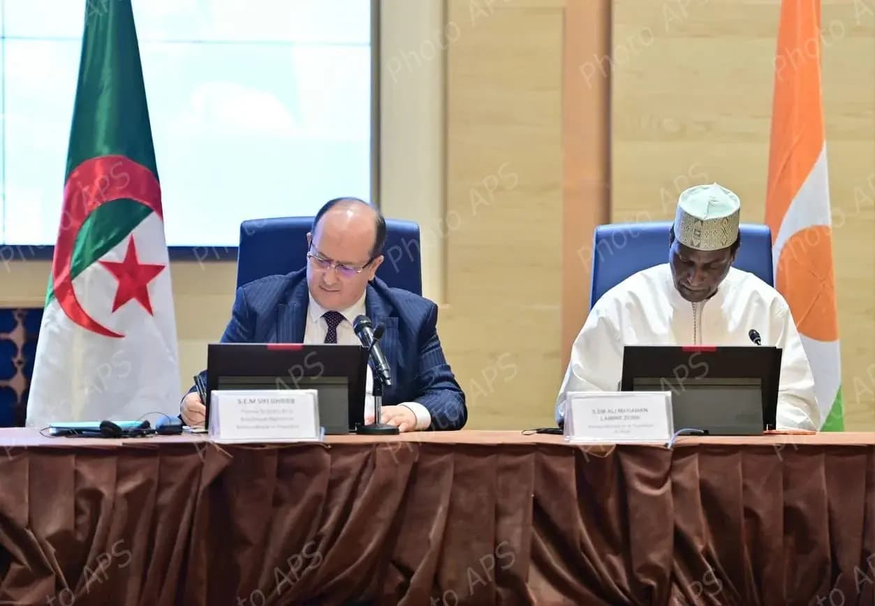 Firma en Niamey de varios acuerdos y programas de cooperación