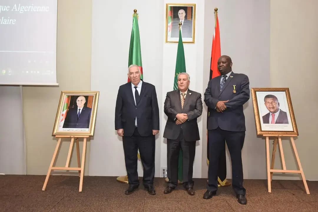 Tacherift participa en una ceremonia organizada por la Embajada de Angola en Argelia