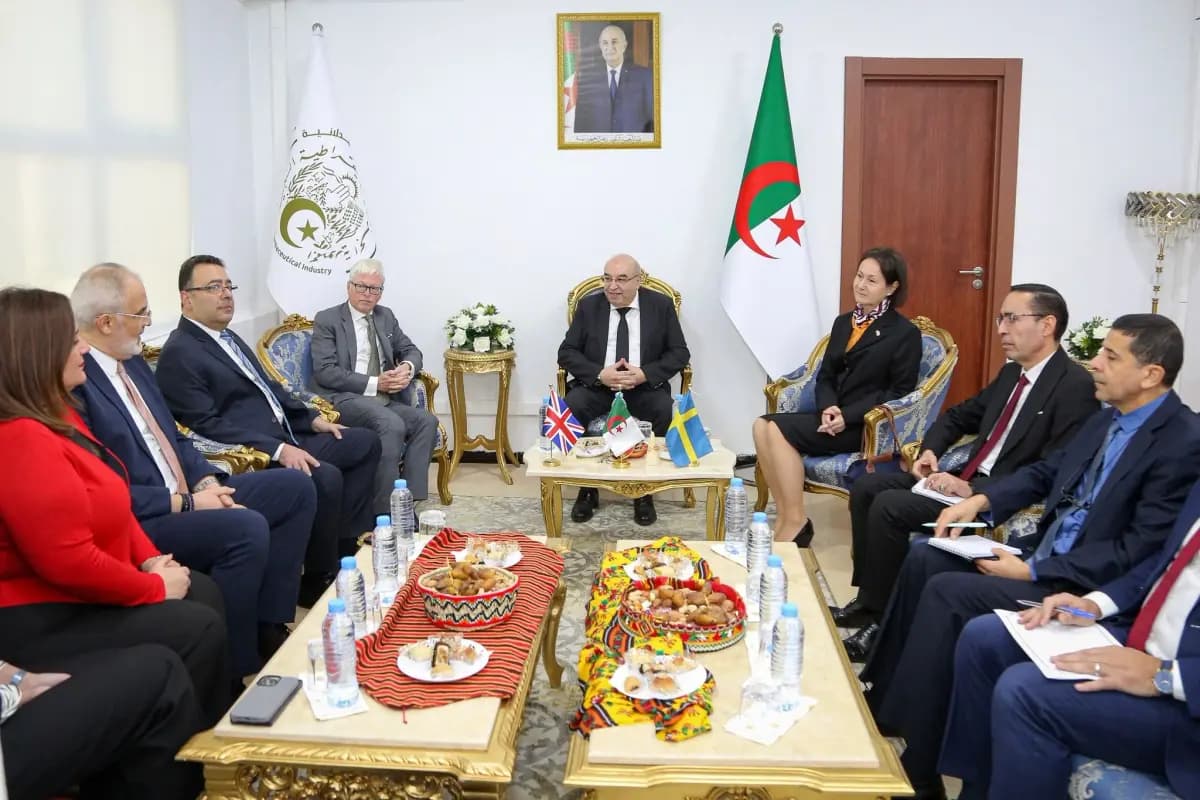 Ministro de Industria Farmacéutica analiza cooperación e inversión con los embajadores de Suecia y Gran Bretaña