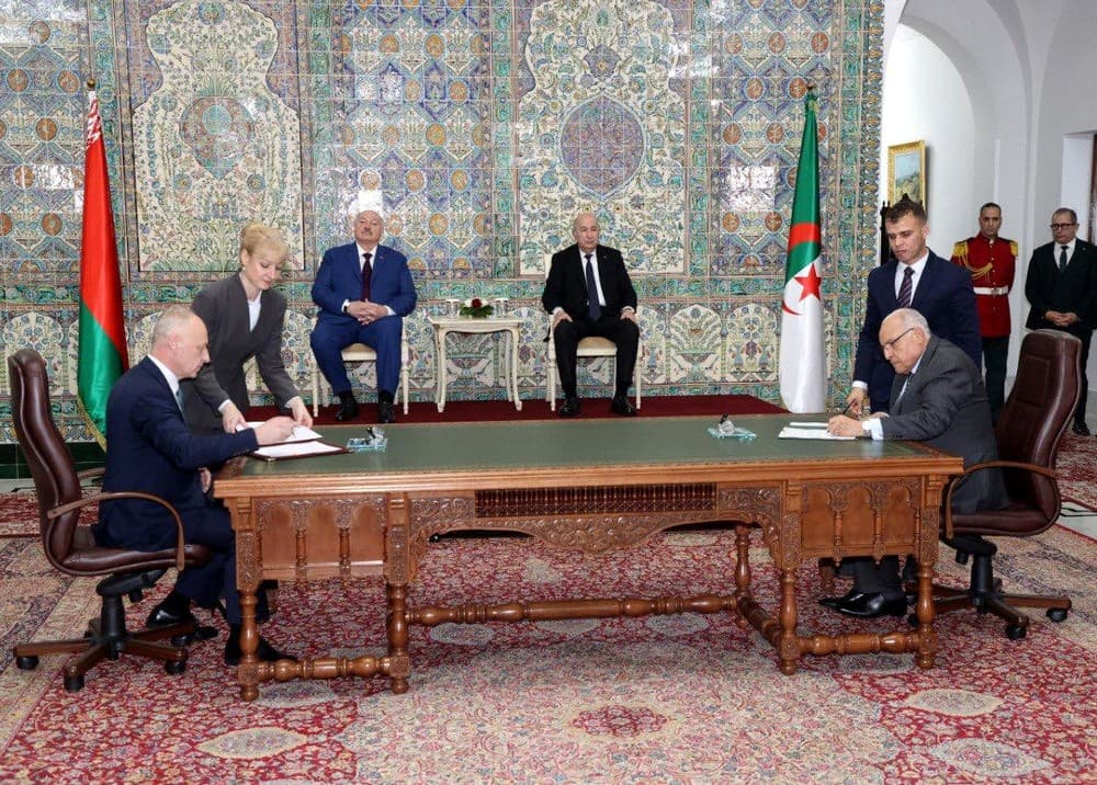 Presidente Tebboune preside con su homólogo bielorruso la ceremonia de firma de varios acuerdos de cooperación