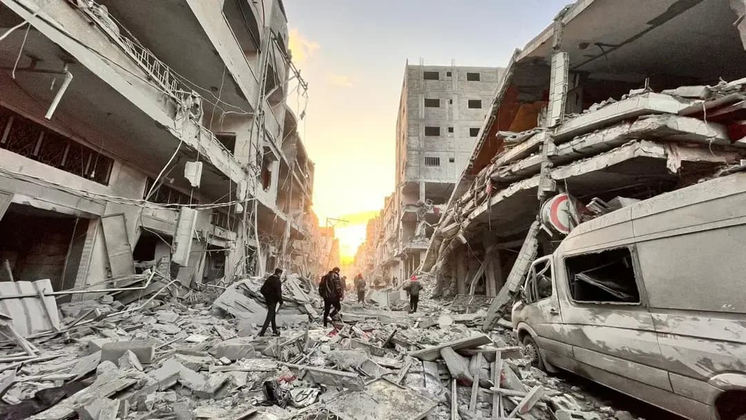 Balance de la agresión sionista contra Gaza asciende a 71.419 mártires y 171.318 heridos