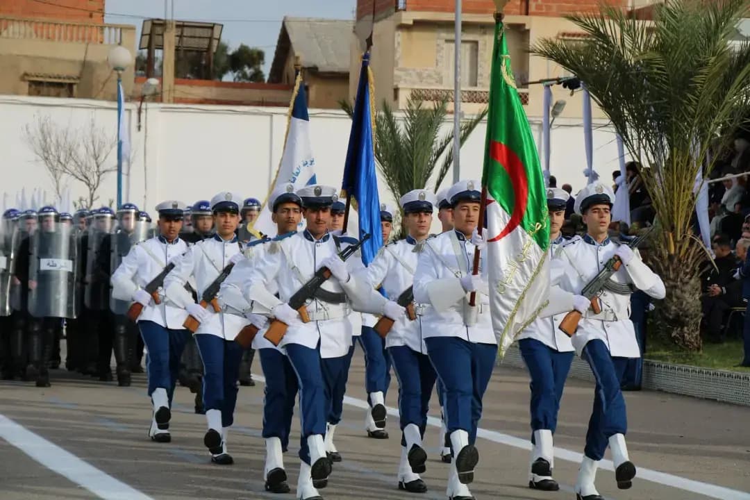 Graduación de 354 agentes de policía en la escuela "Mohamed Ouadah" de Argel