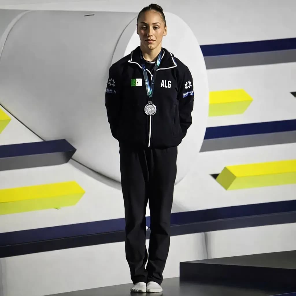 Medalla de plata para Kaylia Nemour en la barra de equilibrio