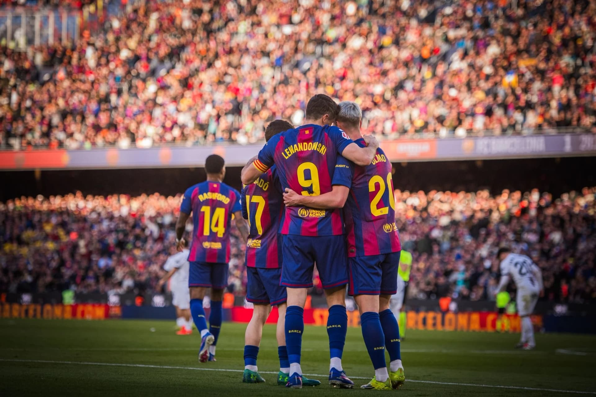  FC Barcelona golea 3-0 al Mallorca y afianza su liderato