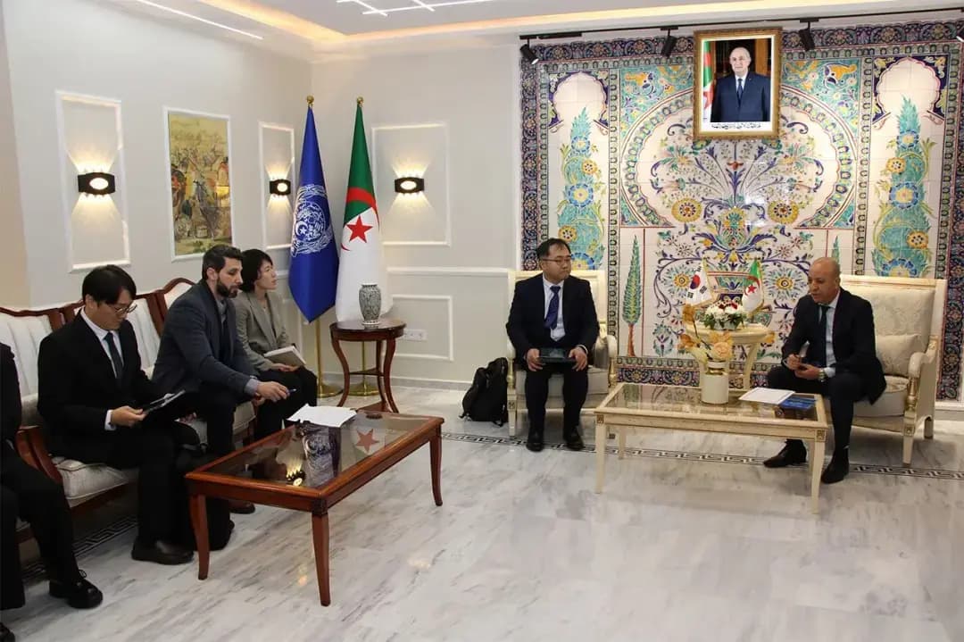 Badaoui recibe a una delegación de expertos del NFS coreano