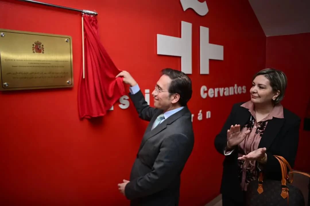 Albares inaugura en Orán la nueva sede del centro cultural "Cervantes"