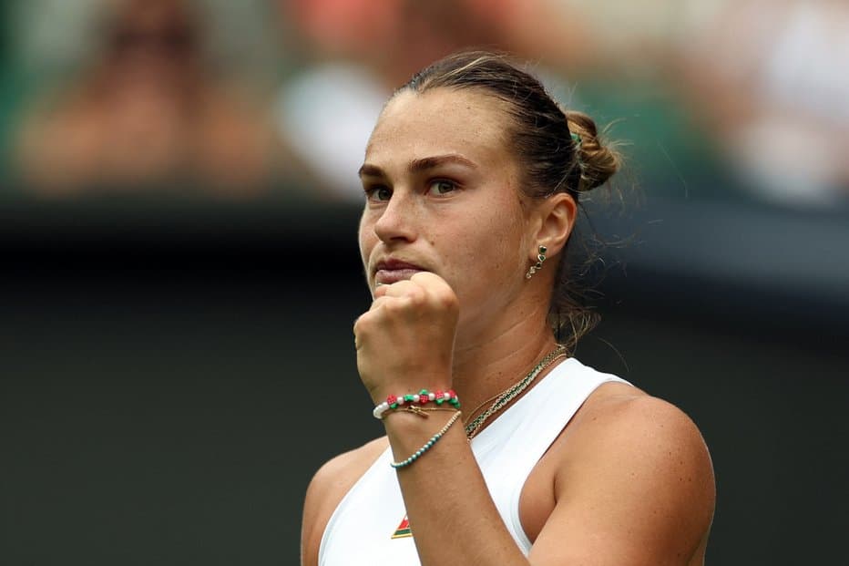 La tenista bielorrusa Aryna Sabalenka se clasifica para las semifinales del torneo de Wimbledon, tras vencer a la alemana Laura Siegemund.