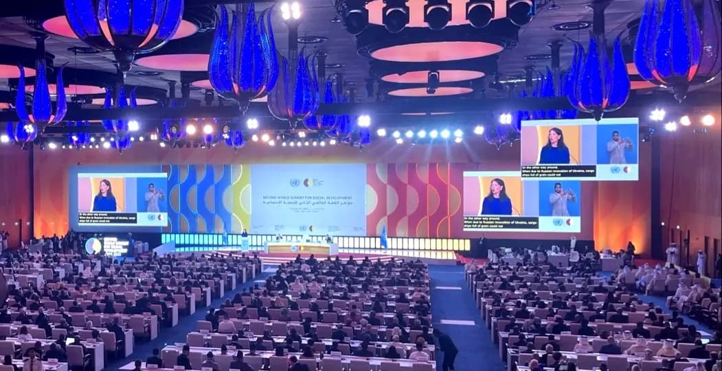 Adopción de la Declaración Política en el 2.º Cumbre Mundial para el Desarrollo Social