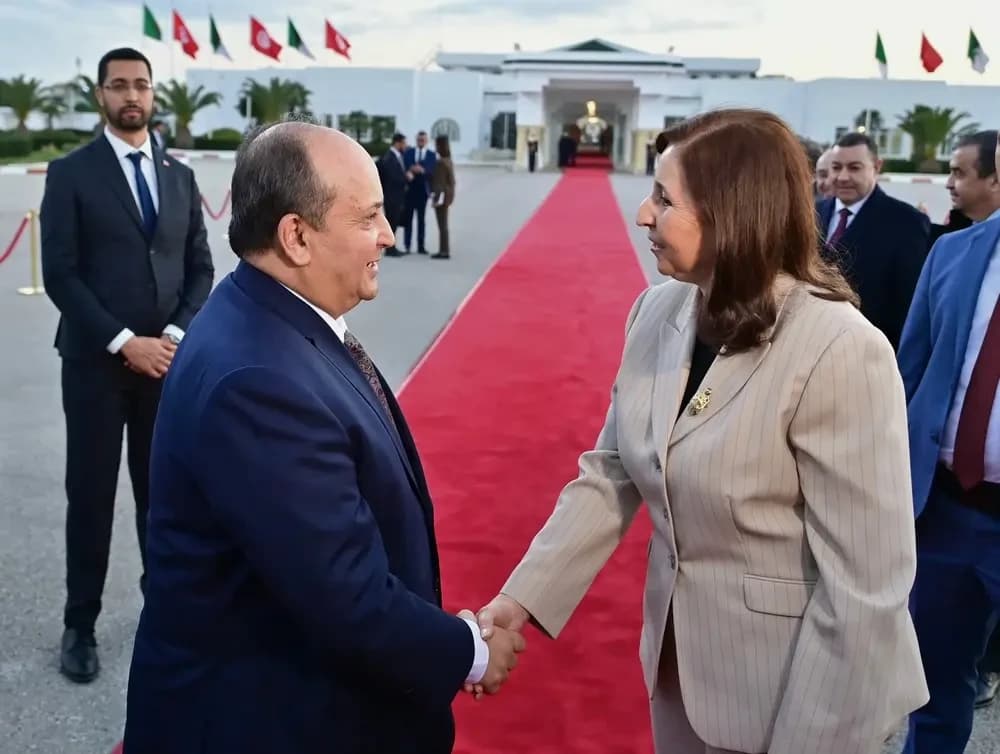 Primer ministro concluye su visita oficial a Túnez
