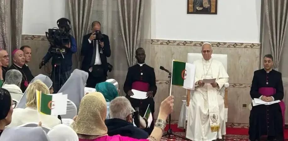 Papa León XIV visita la residencia de ancianos de la basílica de San Agustín