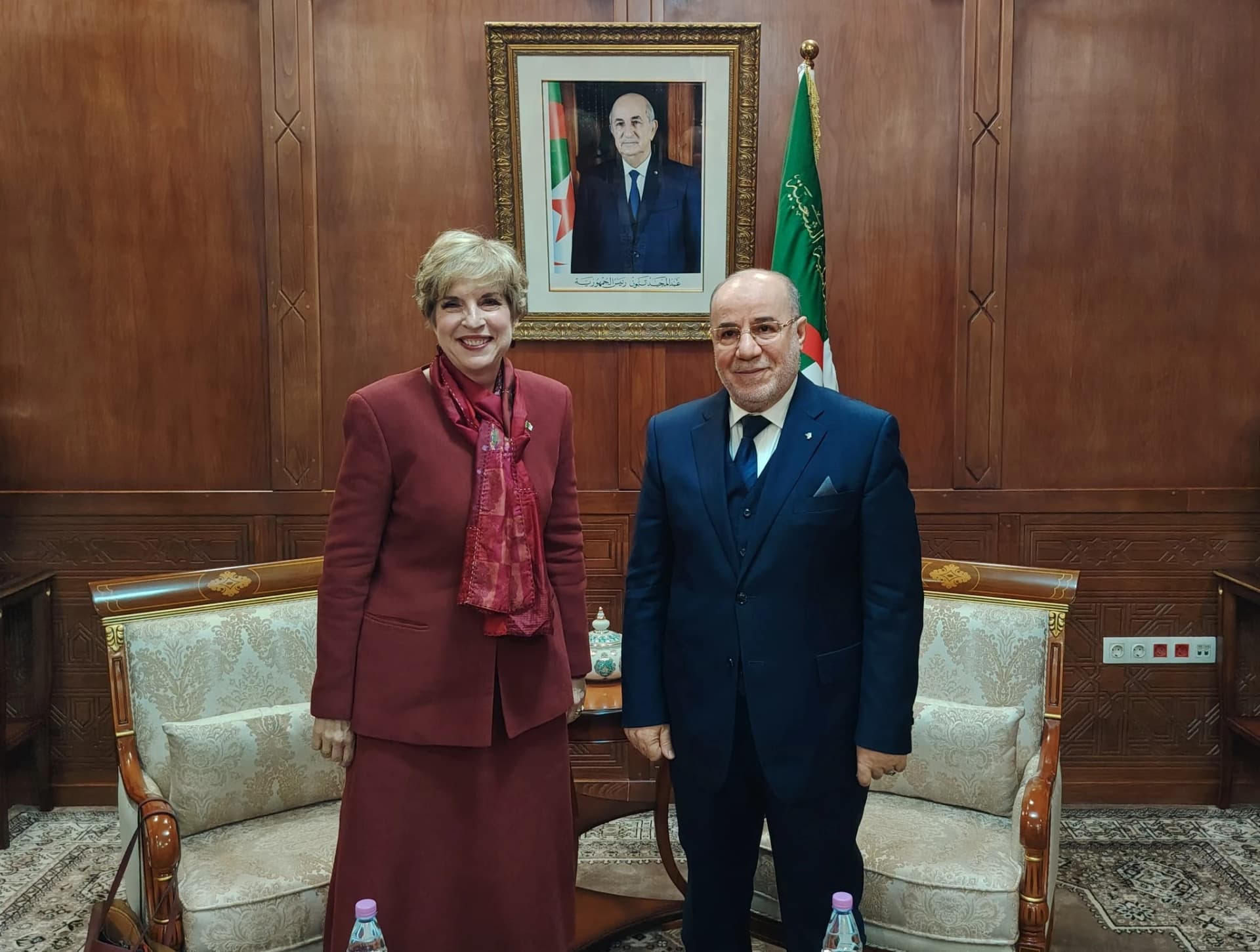 Ministro de Asuntos Religiosos recibe a la embajadora de EE.UU.