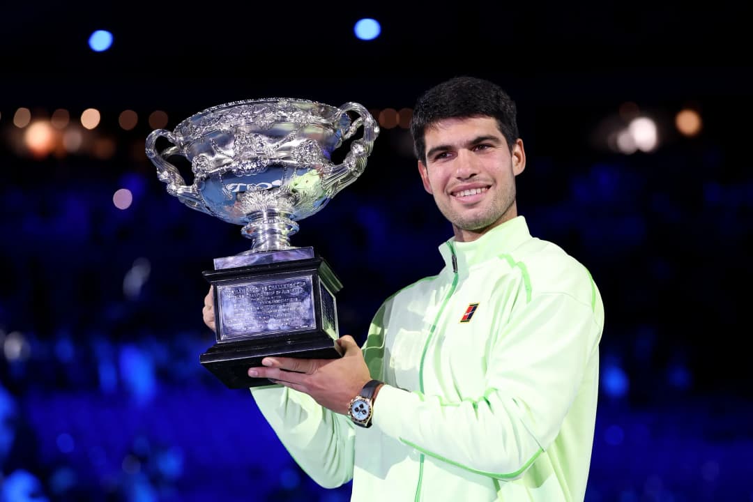 Tenista español Carlos Alcaraz se corona campeón del Abierto de Australia