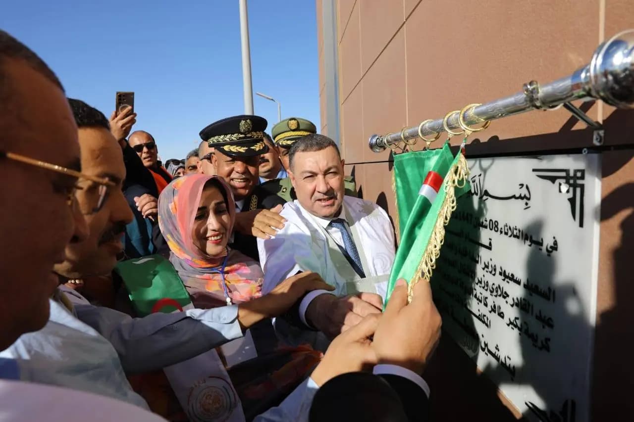 Inauguran la estación ferroviaria de Gara Djebilet