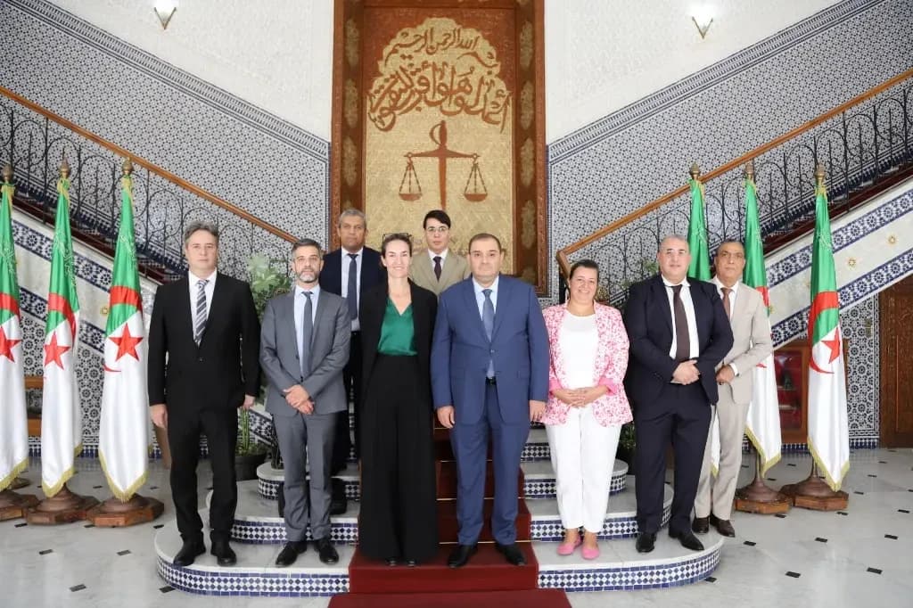 El ministro de Justicia recibe a la representante del PNUD en Argelia