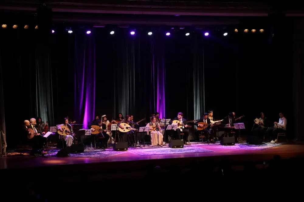 La asociación de música andalusí “El Djazira” ofreció un concierto en Argel