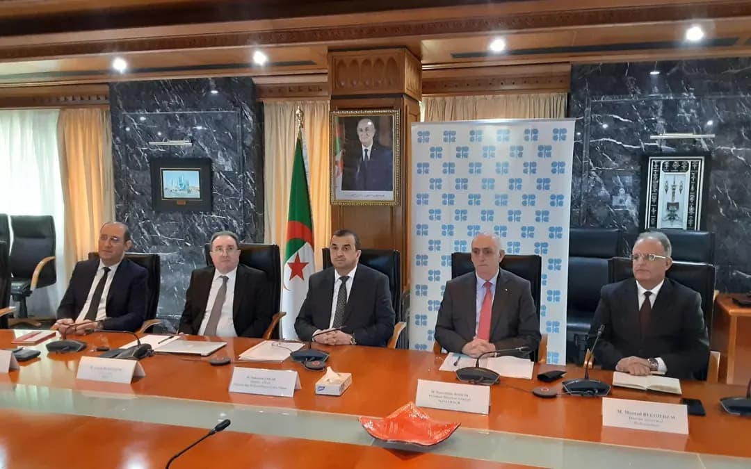 Argelia y siete países acuerdan un nuevo ajuste de producción a partir de abril