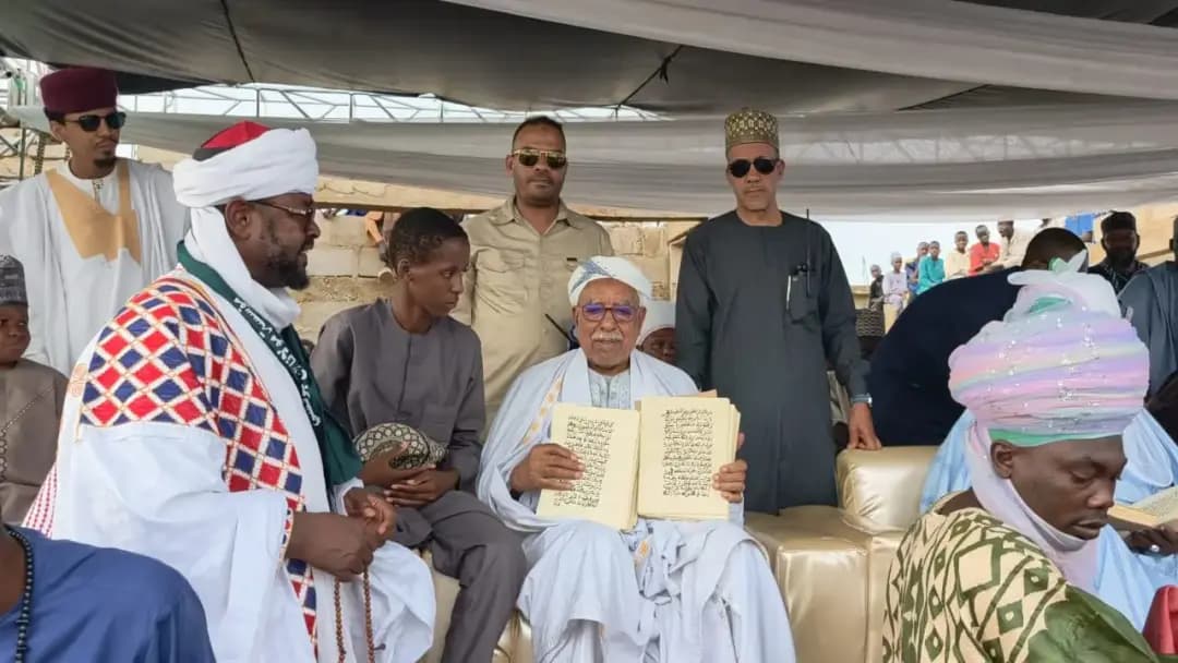 El califa general de la Tariqa Tiyaniya preside en Nigeria una ceremonia de graduación de 280 alumnos del Santo Corán